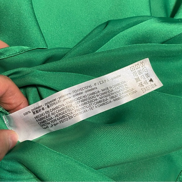 {Zara} Green Satin Style Oversized Button Down Blouse ~ Size XS - Picture 9 of 16